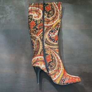 COPY - Women’s 8 1/2 calf height paisley heel boots